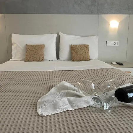 Voula 3* Hersonissos (Crete)